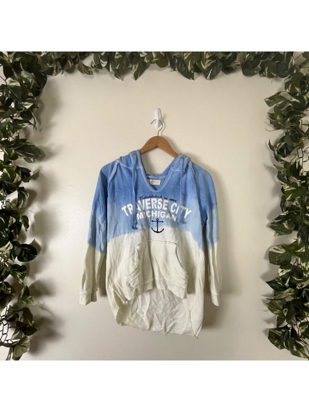 Ocean Drive Traverse City Graphic Pullover Hoodie Ombre Blue Women’s Sz S